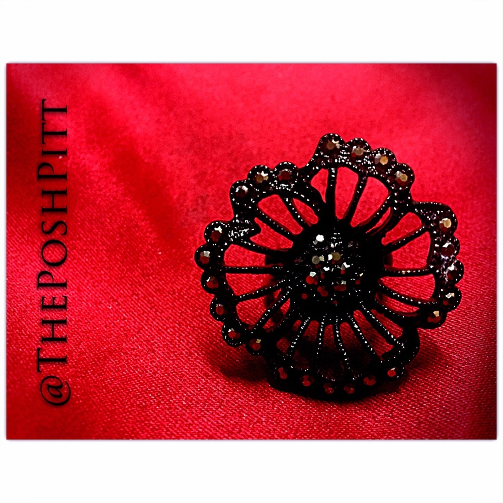 Onyx Black Sparkling Jeweled Flower Ring
